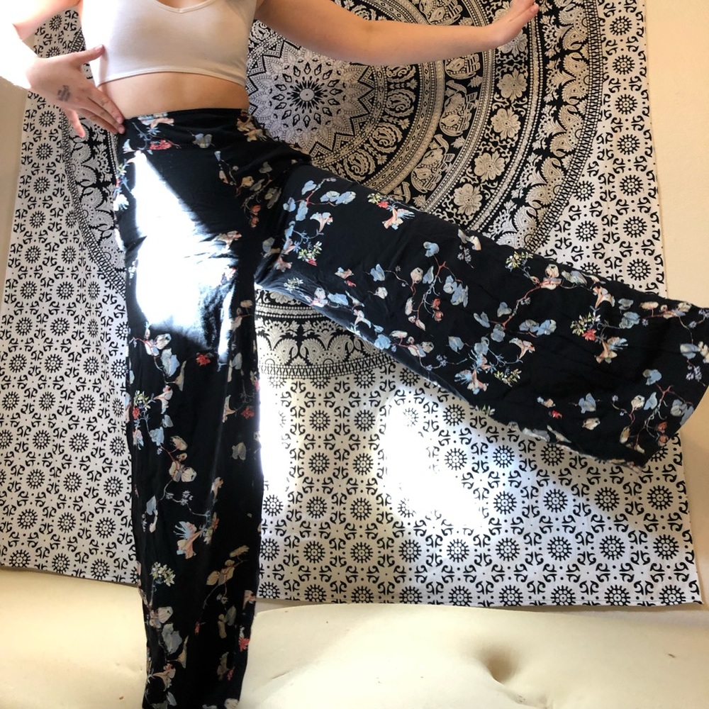 Lovely Floral Trouser Pant - Picture 2 of 3